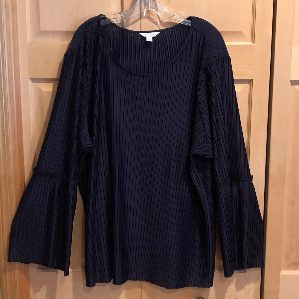 Chic Navy Pleated Women's Blouse